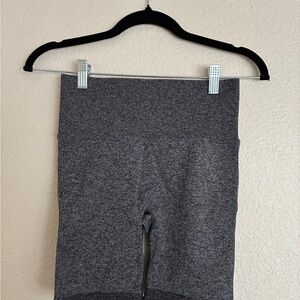 Butt-Lifting Seamless Biker Shorts – Charcoal Heather (Size M)